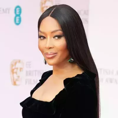 Vorsicht, stachelig! Hier zeigt sich Naomi Campbell fast nackt