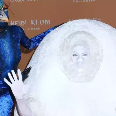 Von Heidi gezwungen? Tom Kaulitz erklärt Eier-Kostüm bei Halloween-Party