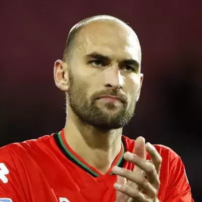 Ex-Bundesliga-Star Bas Dost gibt nach Zusammenbruch Entwarnung