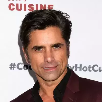 "My Big Fat Greek Wedding 2": Darum kann sich John Stamos nicht an den Dreh erinnern