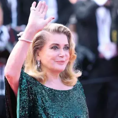 Catherine Deneuve: Die Geheimnisse einer Grande Dame, die nicht zu altern scheint