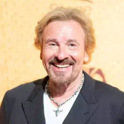 Familienausflug: Thomas Gottschalk schwingt mit seinen Söhnen den Golfschläger