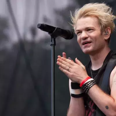 Sum-41-Frontmann Deryck Whibley liegt im Krankenhaus