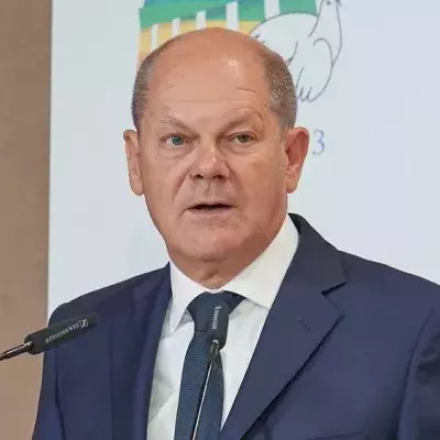 Nach Sportunfall: Bundeskanzler Olaf Scholz wieder ohne Augenklappe