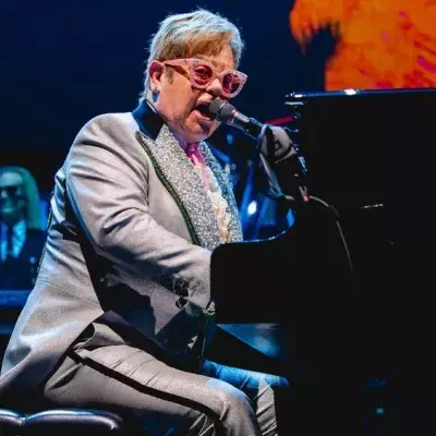 Nach Sturz: Elton John muss Nacht im Krankenhaus verbringen