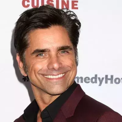 John Stamos feiert seinen 60. Geburtstag mit seinem Sohn