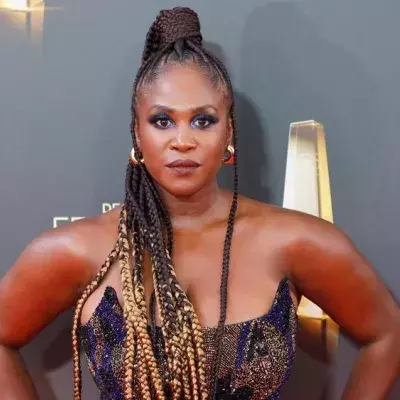 Motsi Mabuse: Im Badeanzug zeigt sie ihre natürliche Schönheit