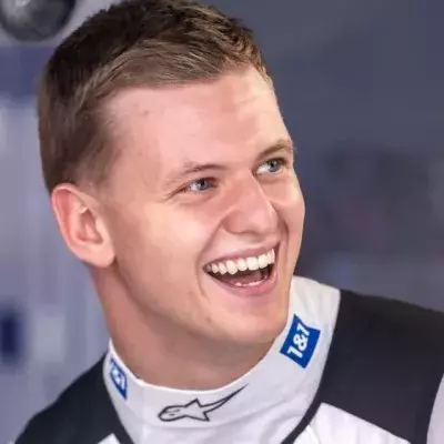 Mick Schumacher zeigt seine Freundin