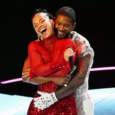 Halbzeitshow beim Super Bowl: Usher kuschelt mit Alicia Keys
