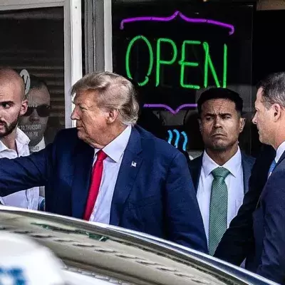 Donald Trump lädt Fans zum Essen ein - und geht ohne zu bezahlen