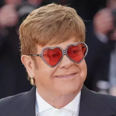 Elton John fordert Fans auf: "Lass deinen inneren Elton raus"