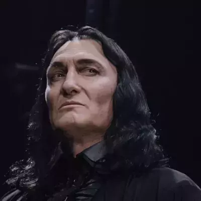 Oliver Masucci: "Versuche Snape zu spielen, wie es Rickman machte"