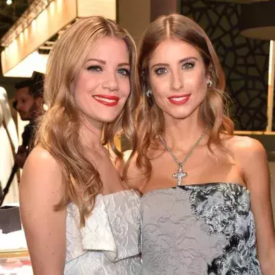 Cathy Hummels mit Schwester Vanessa im "Playboy"