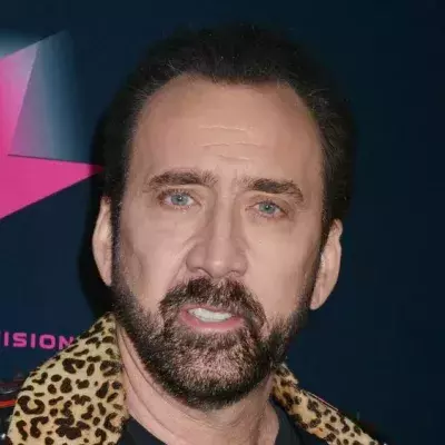 "Tut mir leid": Nicolas Cage bereut, Kakerlaken gegessen zu haben