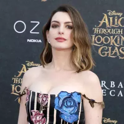 Aus Solidarität mit Streikenden: Anne Hathaway bricht Fotoshooting ab