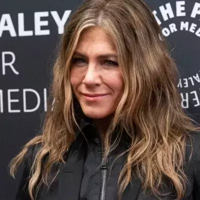 Ehrliches Video: Jennifer Aniston scheitert an Liegestützen