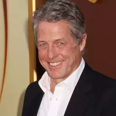 Liebevolle Geste: Hugh Grant verteilt Mahlzeiten an Senioren