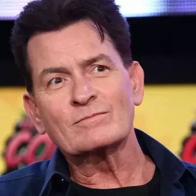 Charlie Sheen wurde von einer Frau in seinem Haus attackiert