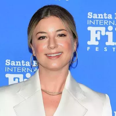 "Revenge"-Star Emily VanCamp wird zum zweiten Mal Mutter