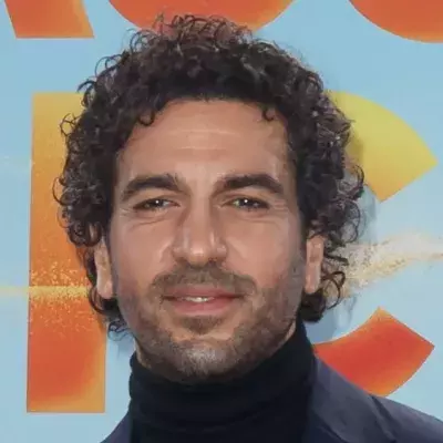 Elyas M'Barek überrascht mit einem neuen Look