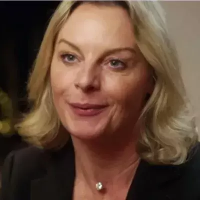 „Bares für Rares“: Susanne Steiger macht aus Armreif ein Collier