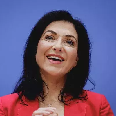 Katherina Reiche privat Wer sind ihr berühmter Ex und ihr aktueller Partner ?