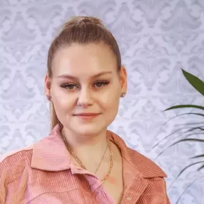 Sarah-Jane Wollny, Job gekündigt