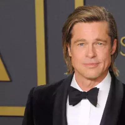 Brad Pitt und Allia Shawkat