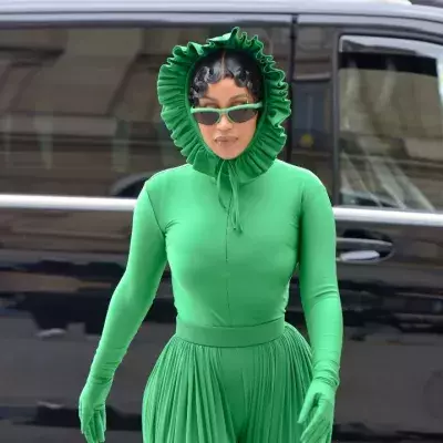 Cardi B's Bauch schlaff nach Schwangerschaft