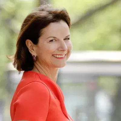 Claudia Obert will gerne mal mit einem Fußballer in die Kiste 
