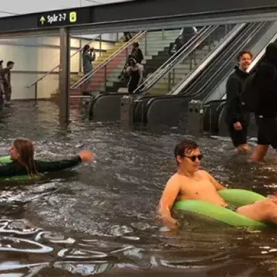 Planschen statt reisen: Schwedischer Bahnhof wird kurzerhand zum Schwimmbad!