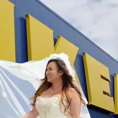 Eine IKEA-Tasche rettet dieser Braut ihr Hochzeitskleid