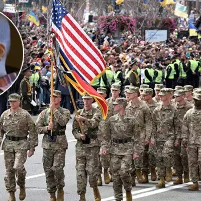 Dieser Dreijährige sprengt eine Militärparade - Der Grund ist herzzerreißend