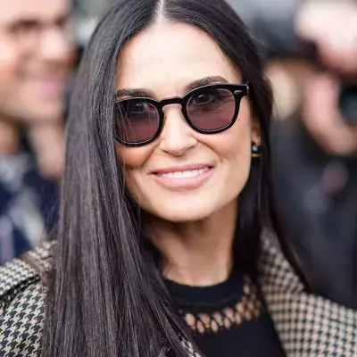 Demi Moore erstrahlt in natürlichem Glanz