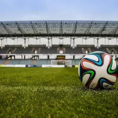 In der Welt des Fußballs werden Spitzengehälter bezahlt