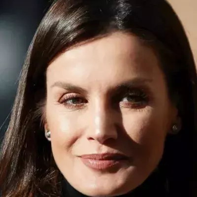 Eine Königin in Kunstleder: Letizia von Spanien mit rockigem Look