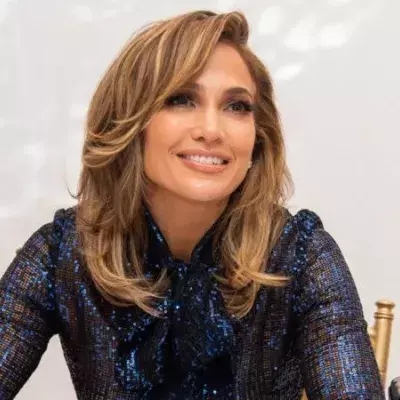 Jennifer Lopez hat einen neuen Look 