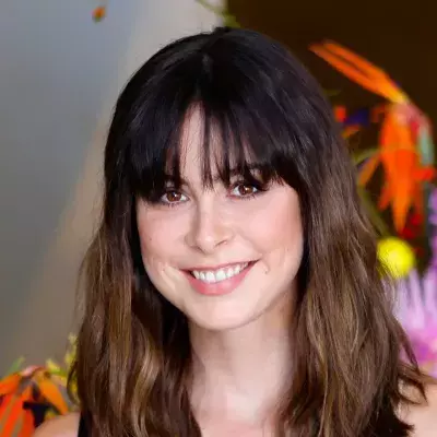 Lena holt sich bei einer Seelenheilerin Lebensrat
