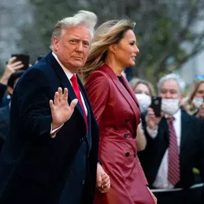 Melania Trump: Wackeliger Auftritt trotz Körperkontakt