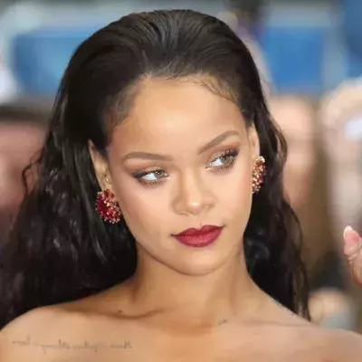 Rihanna: Popo-Blitzer im Pyjama-Look