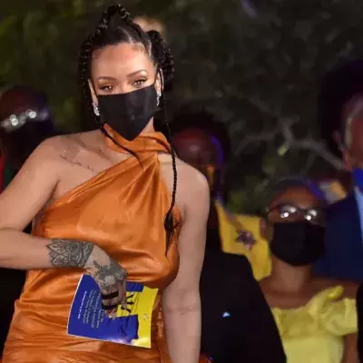 Rihanna: Versteckt sie hier ihren Baby-Bauch
