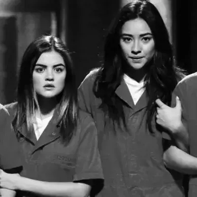 Riverdale-Drehbuchautor arbeitet an Reboot der Serie Pretty Little Liars!