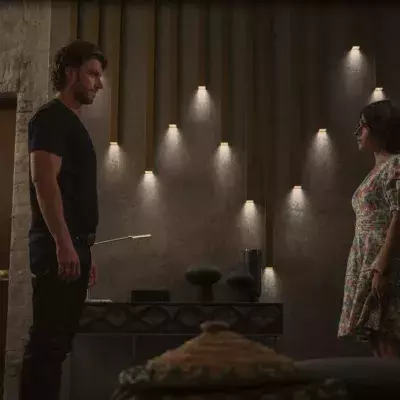 Sex/Life: So haben sich Sarah Shahi und Adam Demos kennengelernt
