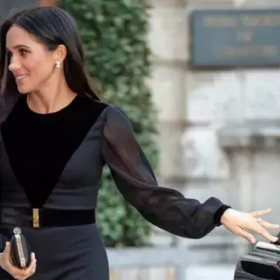 Meghan Markle kriegt Ärger... weil sie die Autotür zugemacht hat