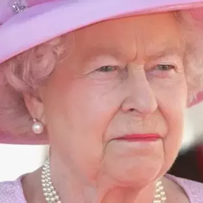 Queen not amused: Dieses Outfit von Meghan geht gar nicht!