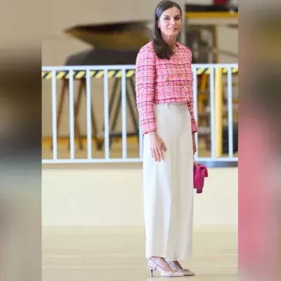 Pink und Weiß: Letizia von Spanien strahlt in modernem Frühlings-Look