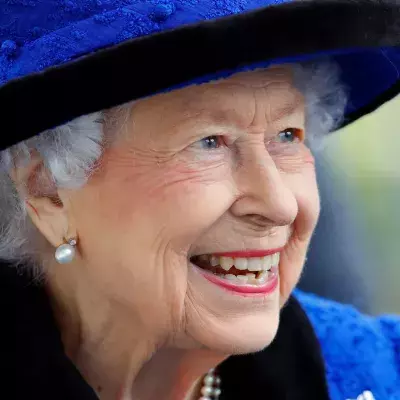 Die Queen im Krankenhaus: Woran leidet sie?