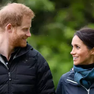 Harry verrät, dass er und Meghan einige Folgen von "The Crown" gesehen haben