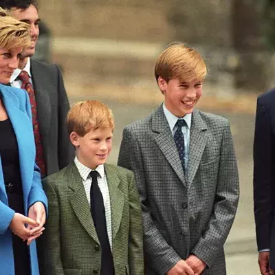 Harry weicht Diana nicht von der Seite