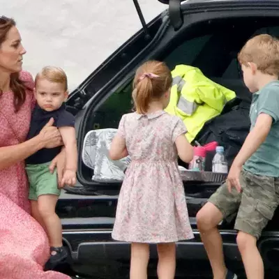 Kate mit Charlotte, Louis und George